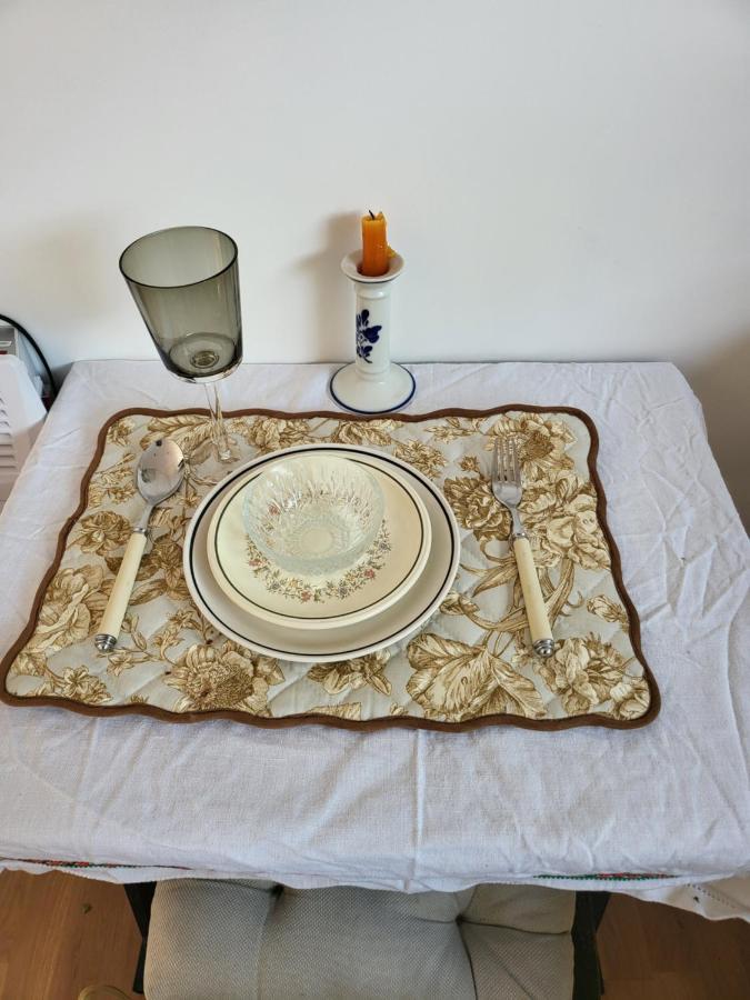 The Apple And Plum Cottage Studio Apartment New เรดดิ้ง ภายนอก รูปภาพ